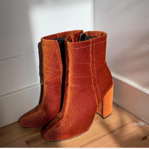 Magic Orange Vintage Boots - Picture 5 of 8